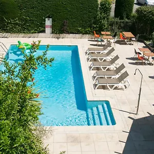 Ibis Sud Avignone